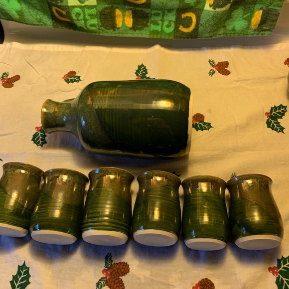 Decanter & 6 Pottery Drinking Vessels - Picture 6 of 11